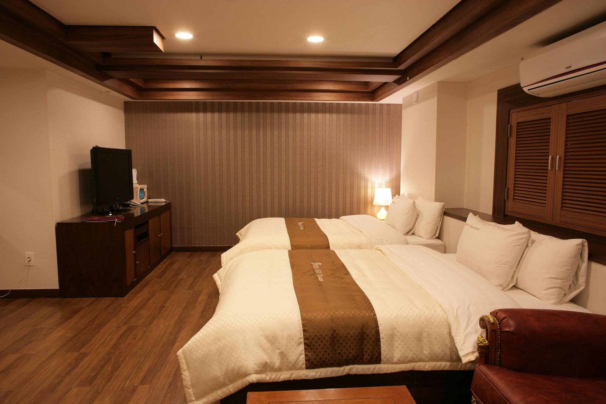 Hill House Seoul Myeongdong Hotel Exterior photo