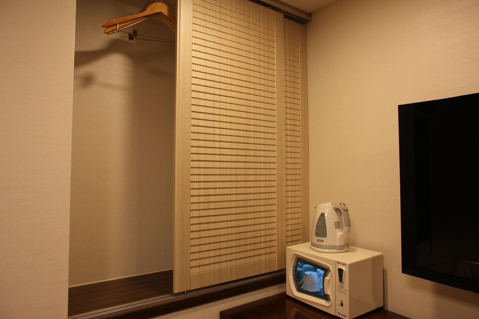Hill House Seoul Myeongdong Hotel Exterior photo