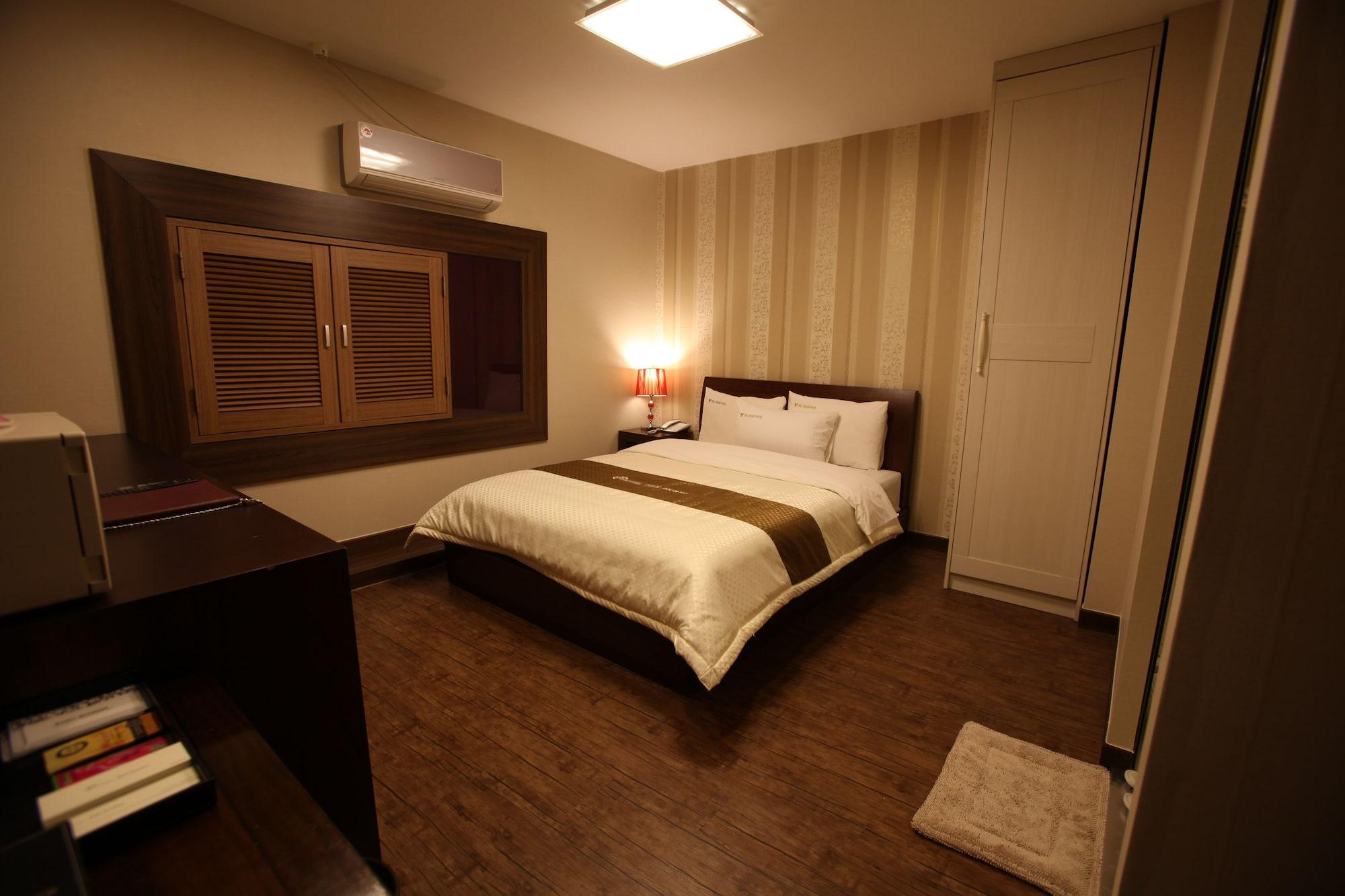 Hill House Seoul Myeongdong Hotel Exterior photo