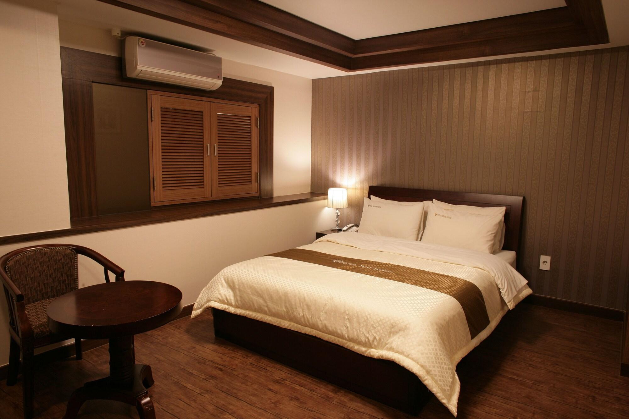 Hill House Seoul Myeongdong Hotel Exterior photo